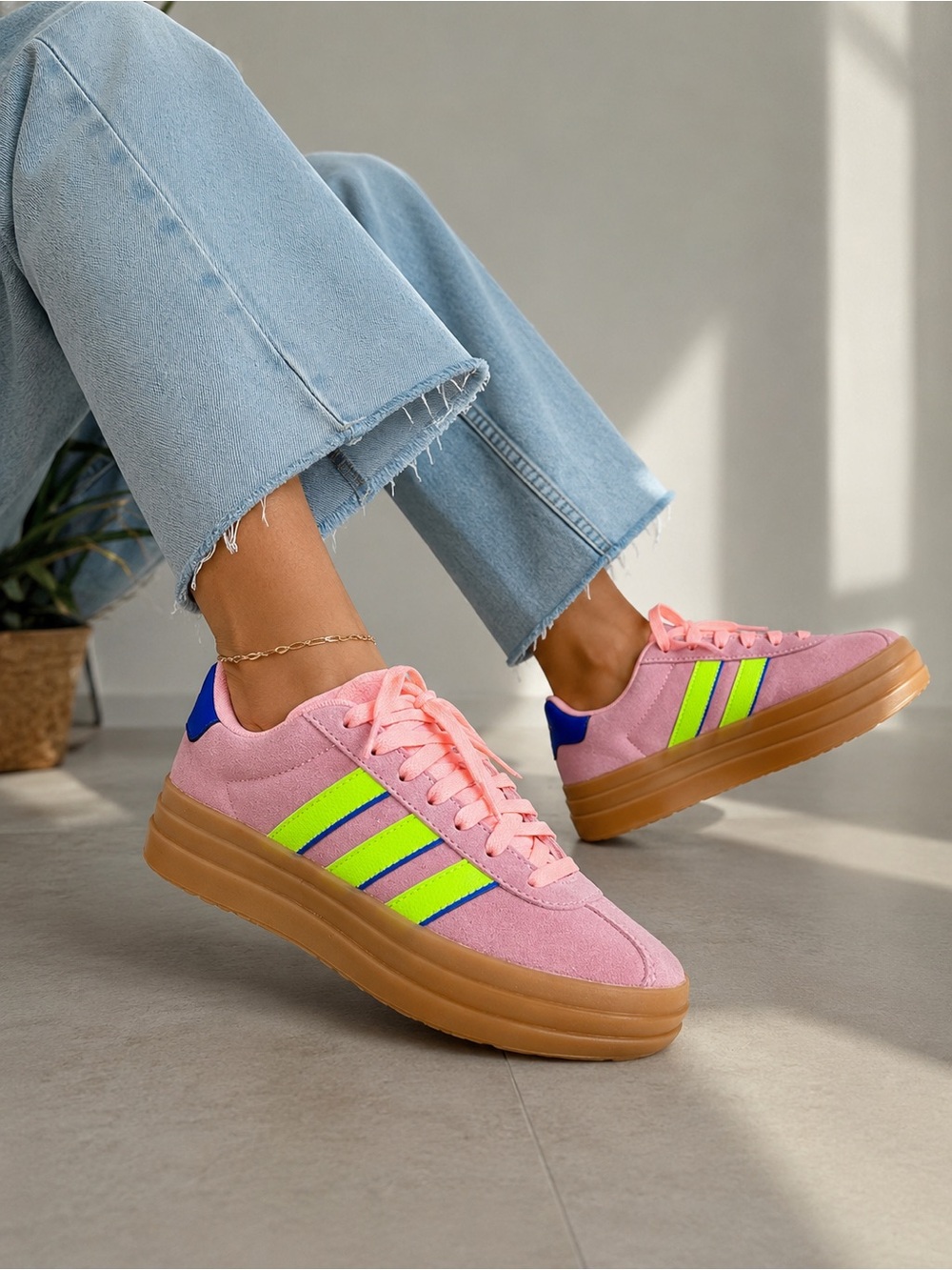 adidas VL Court Bold Unisex Kids Suede Low Top Sneakers Pink US 7 IH8089. BWT